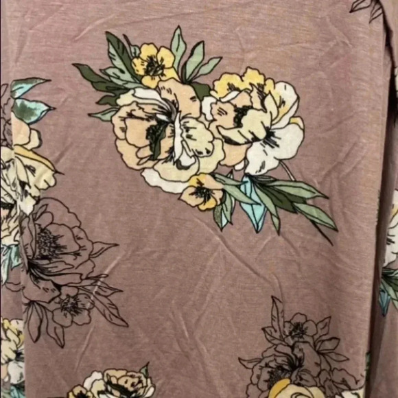 🆕Myesper Floral Wrapped Off-Shoulder Mocha Tunic 2X🆕 - Picture 5 of 8